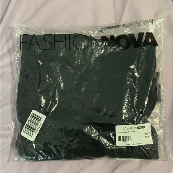 FashionNova Tie Waist Pants - Picture 4 of 4